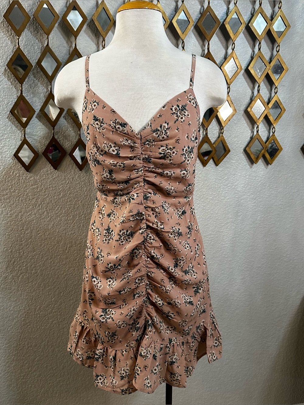 NWT REVEROF Blush Floral Ruched Spaghetti Strap Mini Dress
